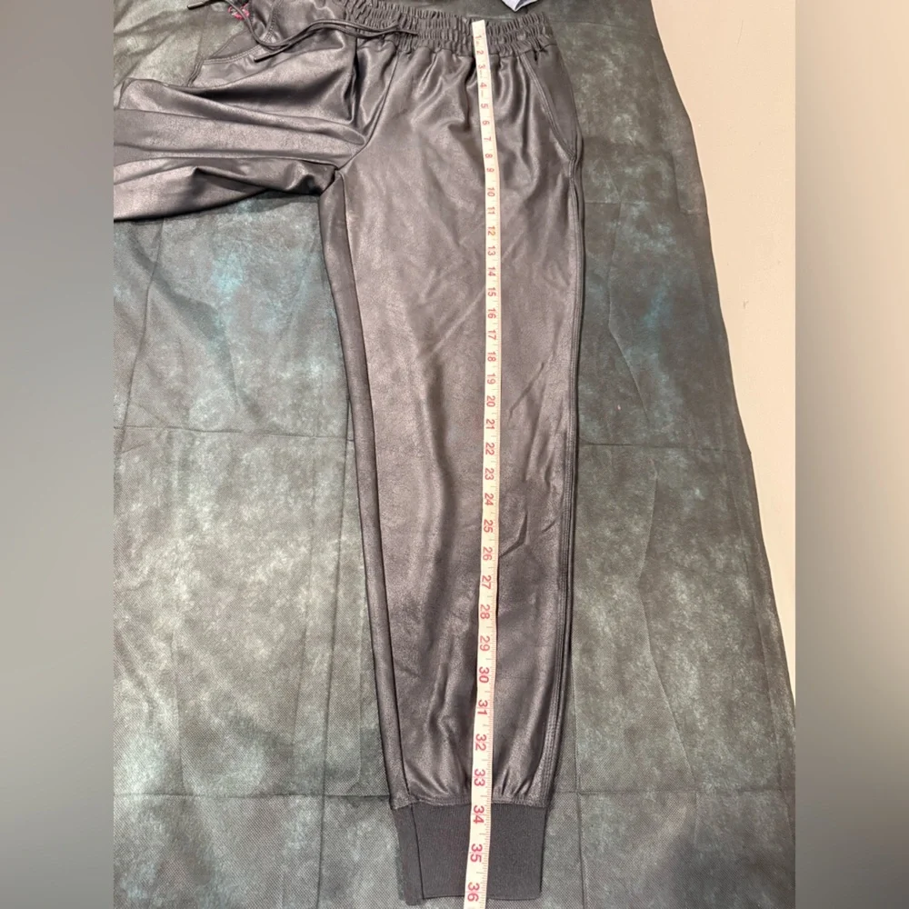 🔥Madison D’Amelie Black Shimmer Jogger Pants Size S EUC🔥